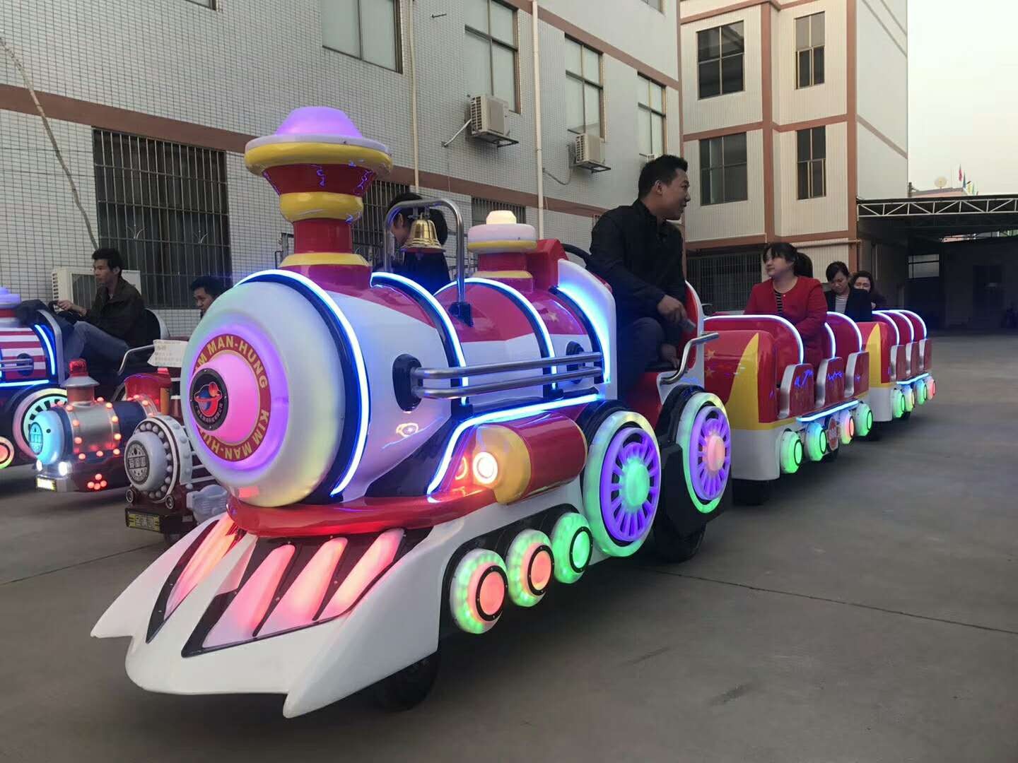 广东商场小火车